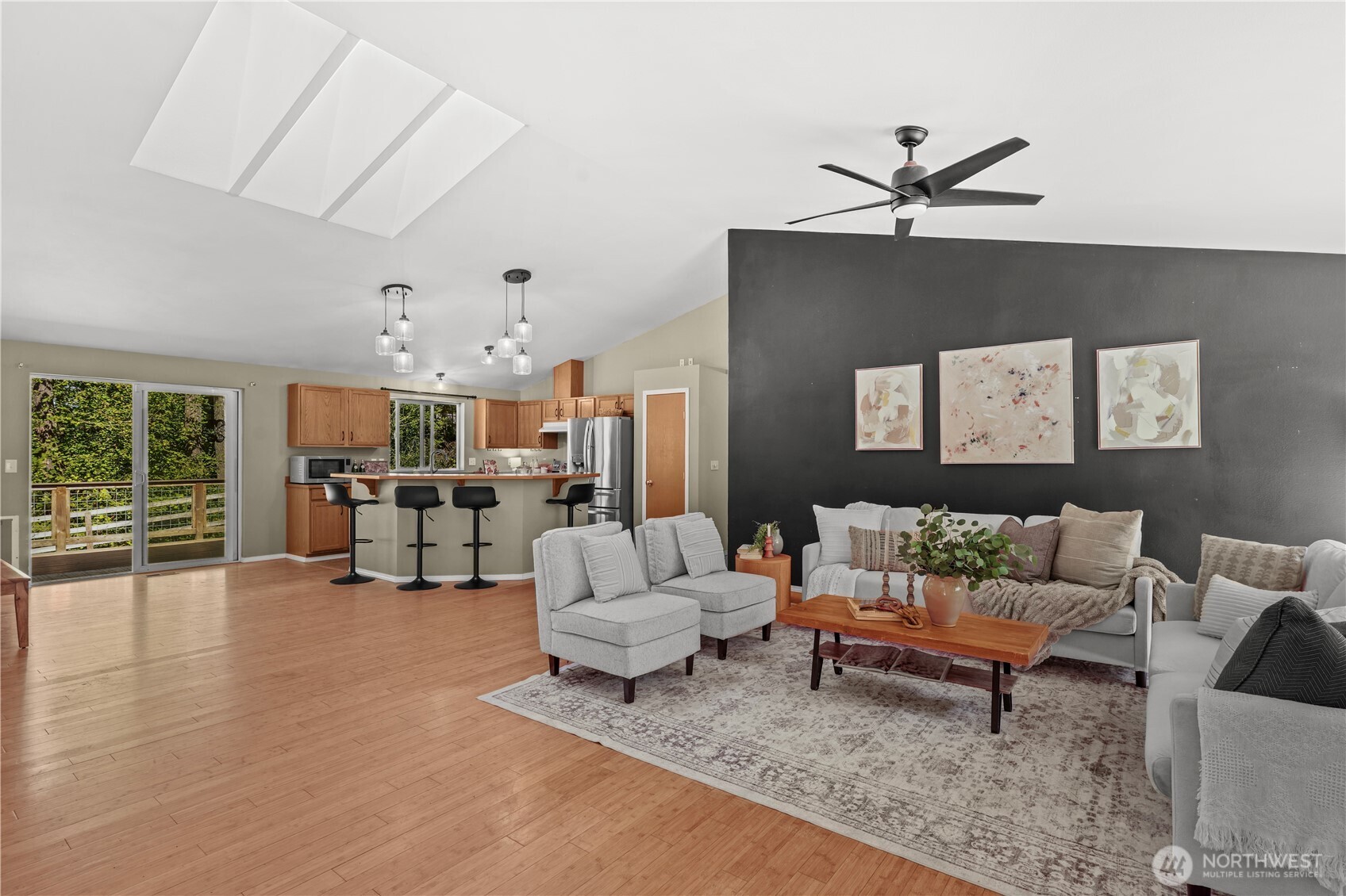 16915 154th Street Property Photo 5