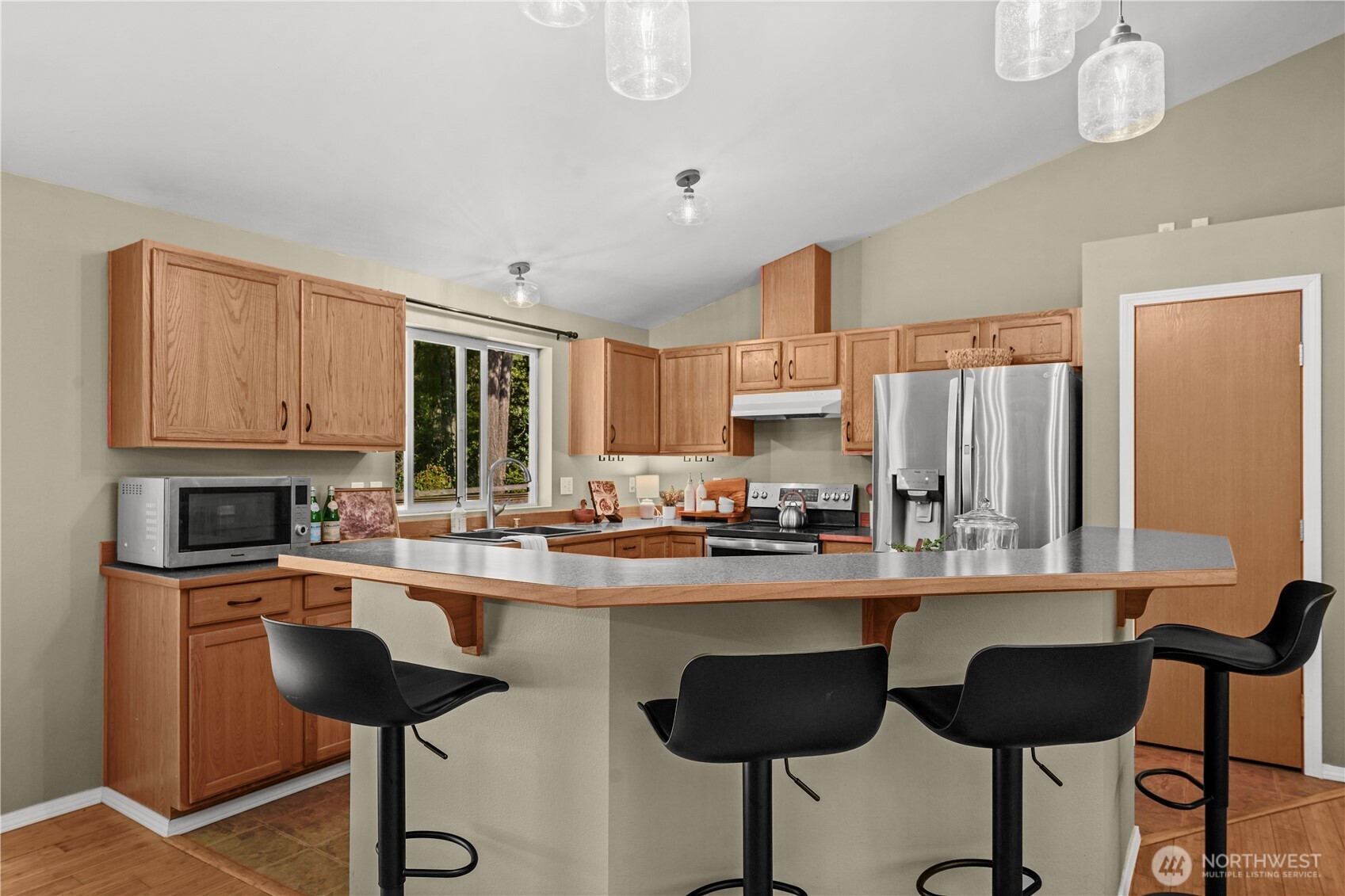 16915 154th Street Property Photo 11