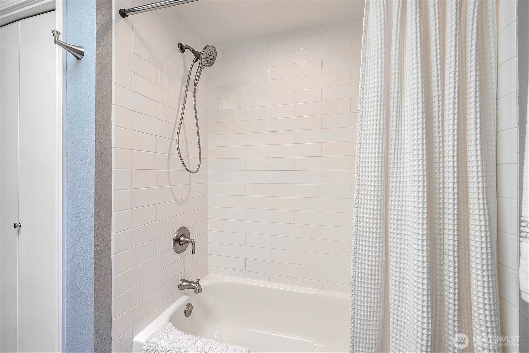 432 3rd Avenue B203 Property Photo 12