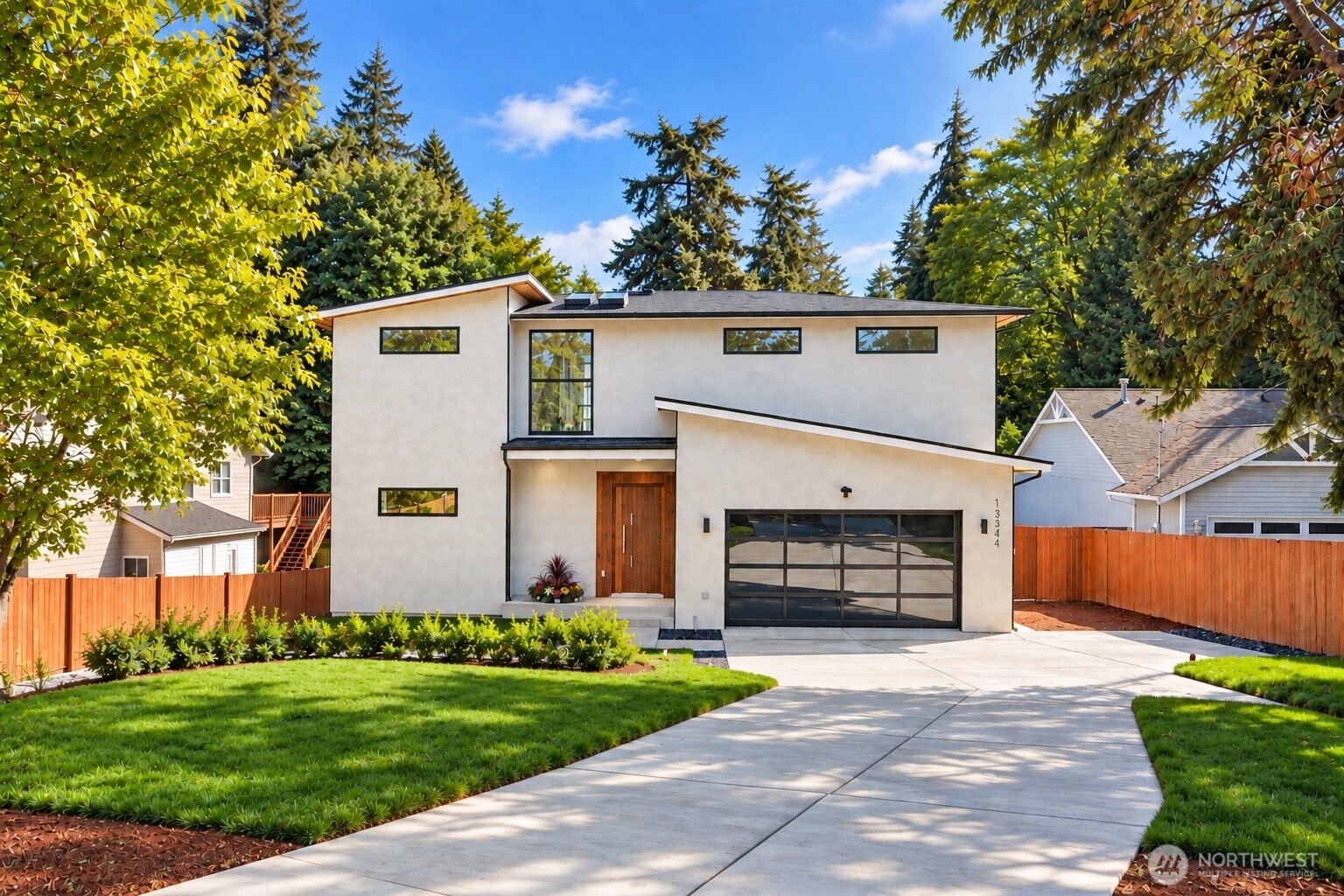 13344 Se Newport Way Property Photo 1