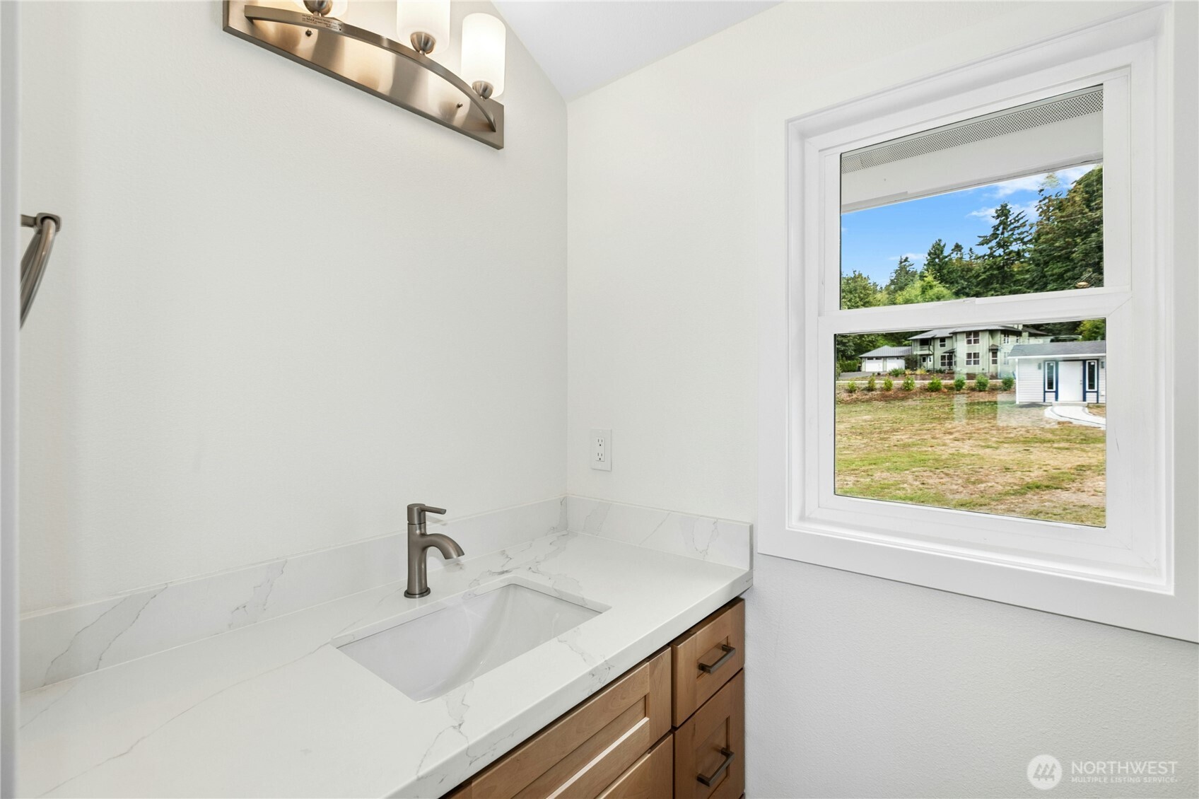 4140 S Camano Drive Property Photo 18