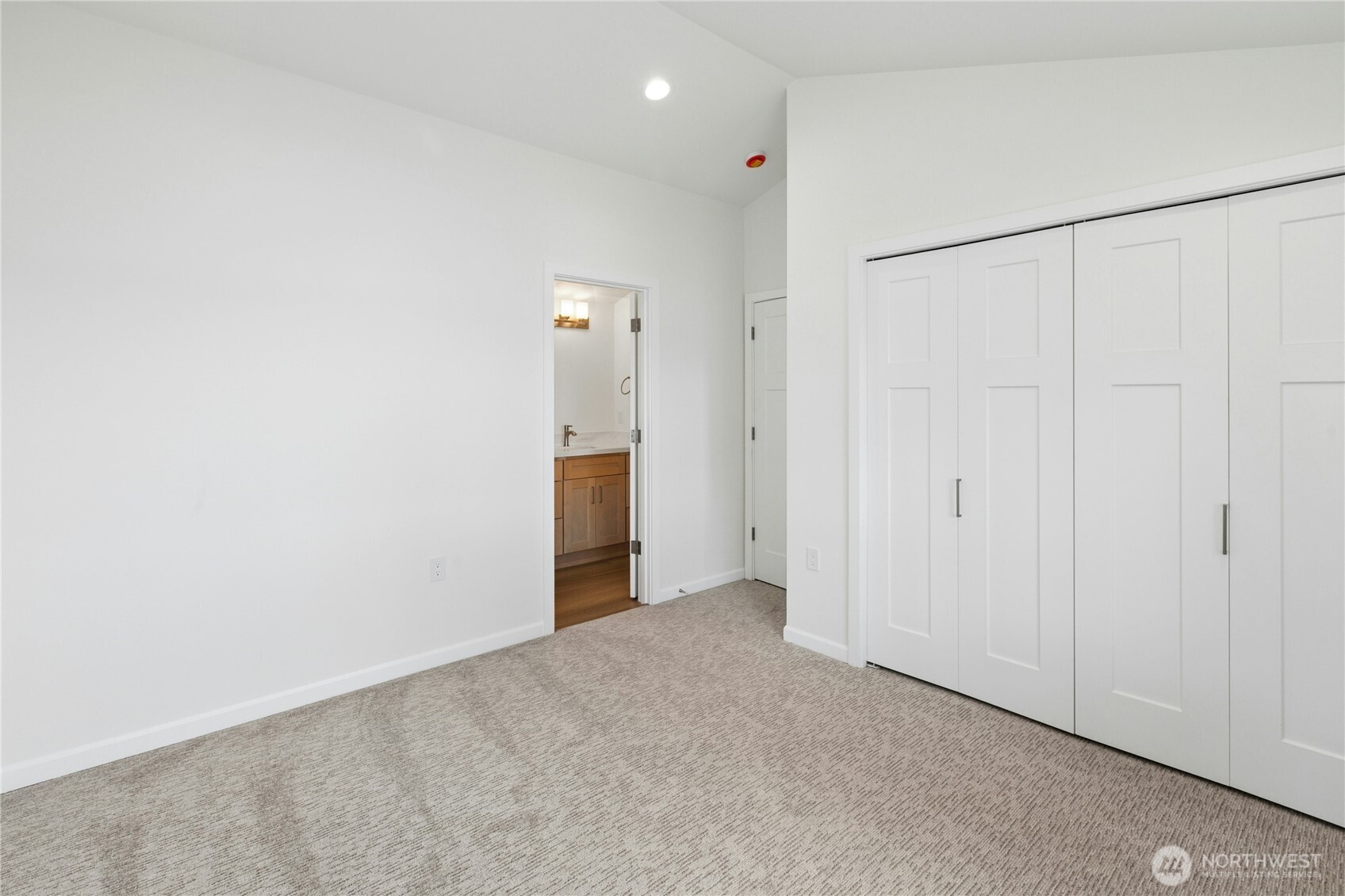 4140 S Camano Drive Property Photo 20