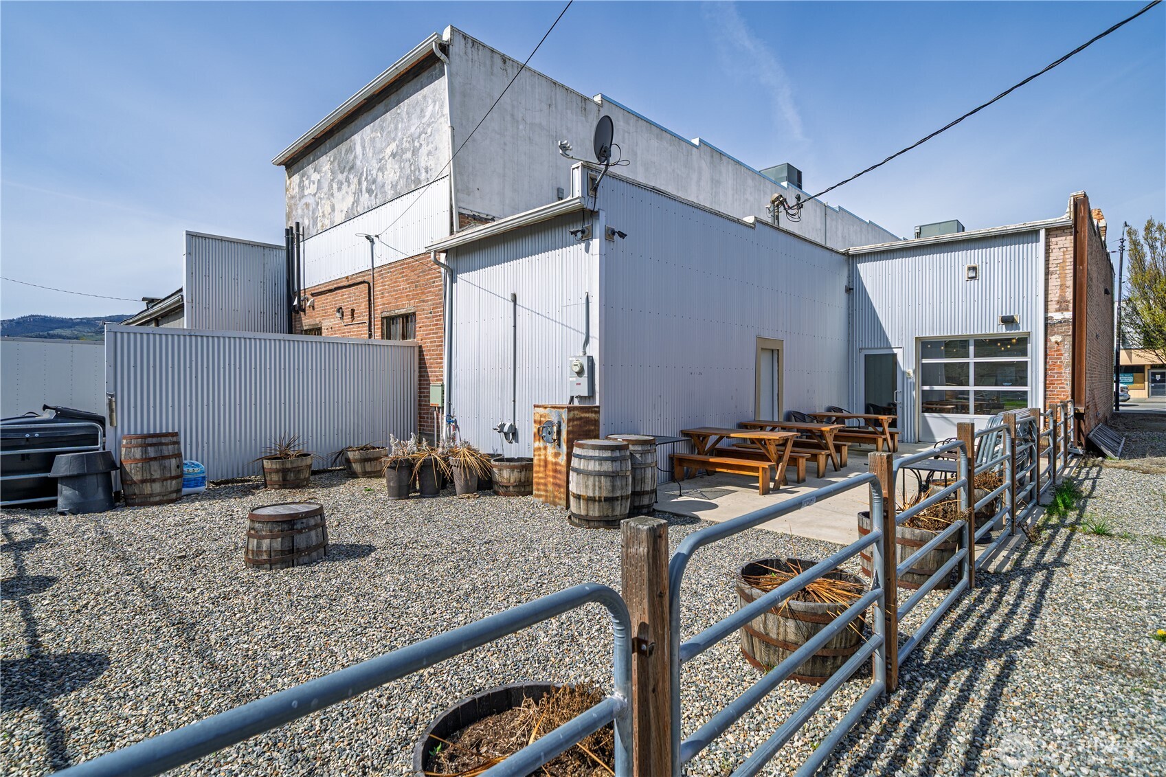 1307 Main Property Photo 5