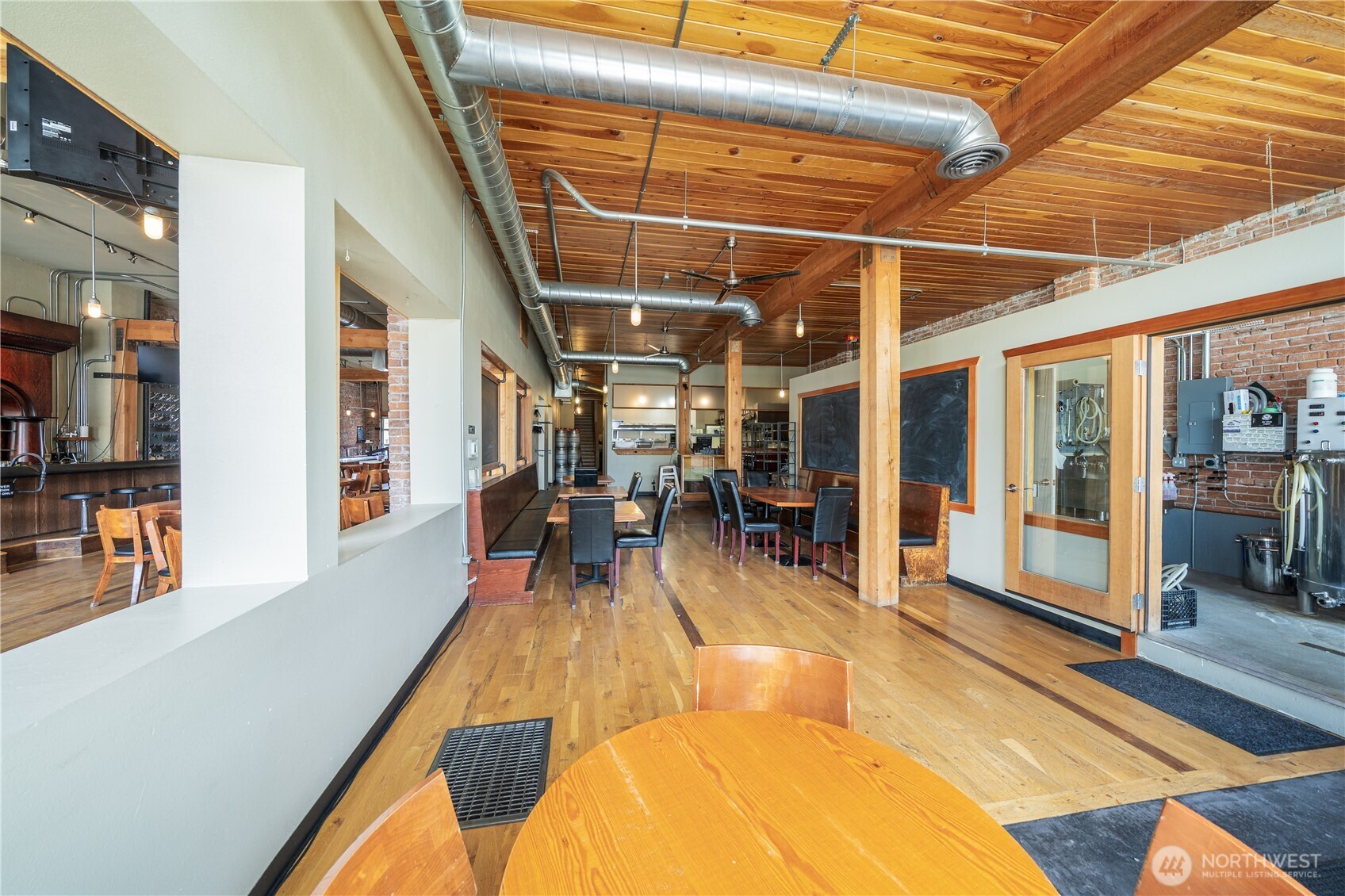 1307 Main Property Photo 13
