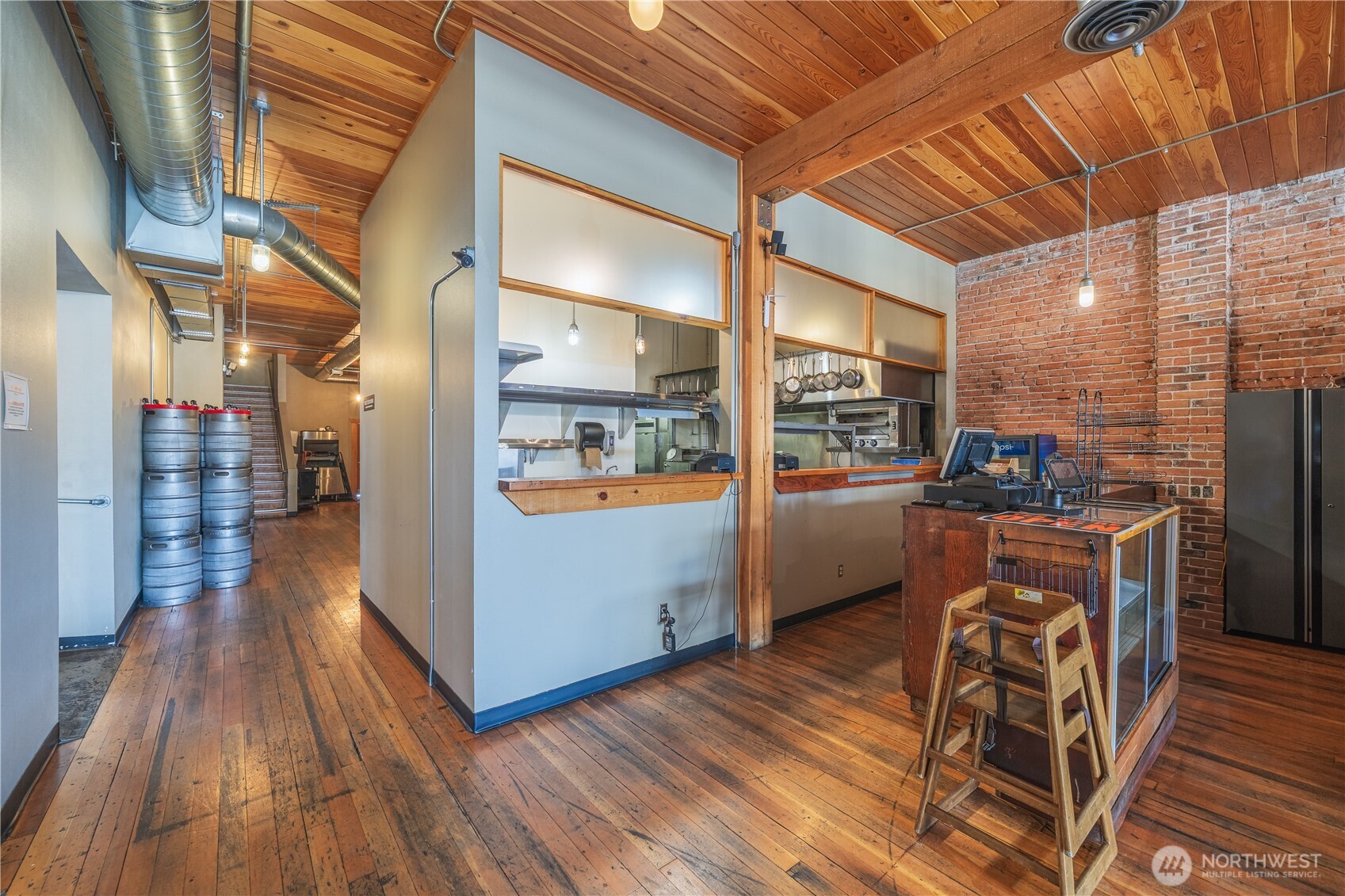 1307 Main Property Photo 16