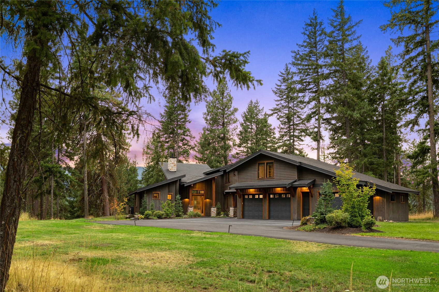 891 Kokanee Loop Property Photo 1