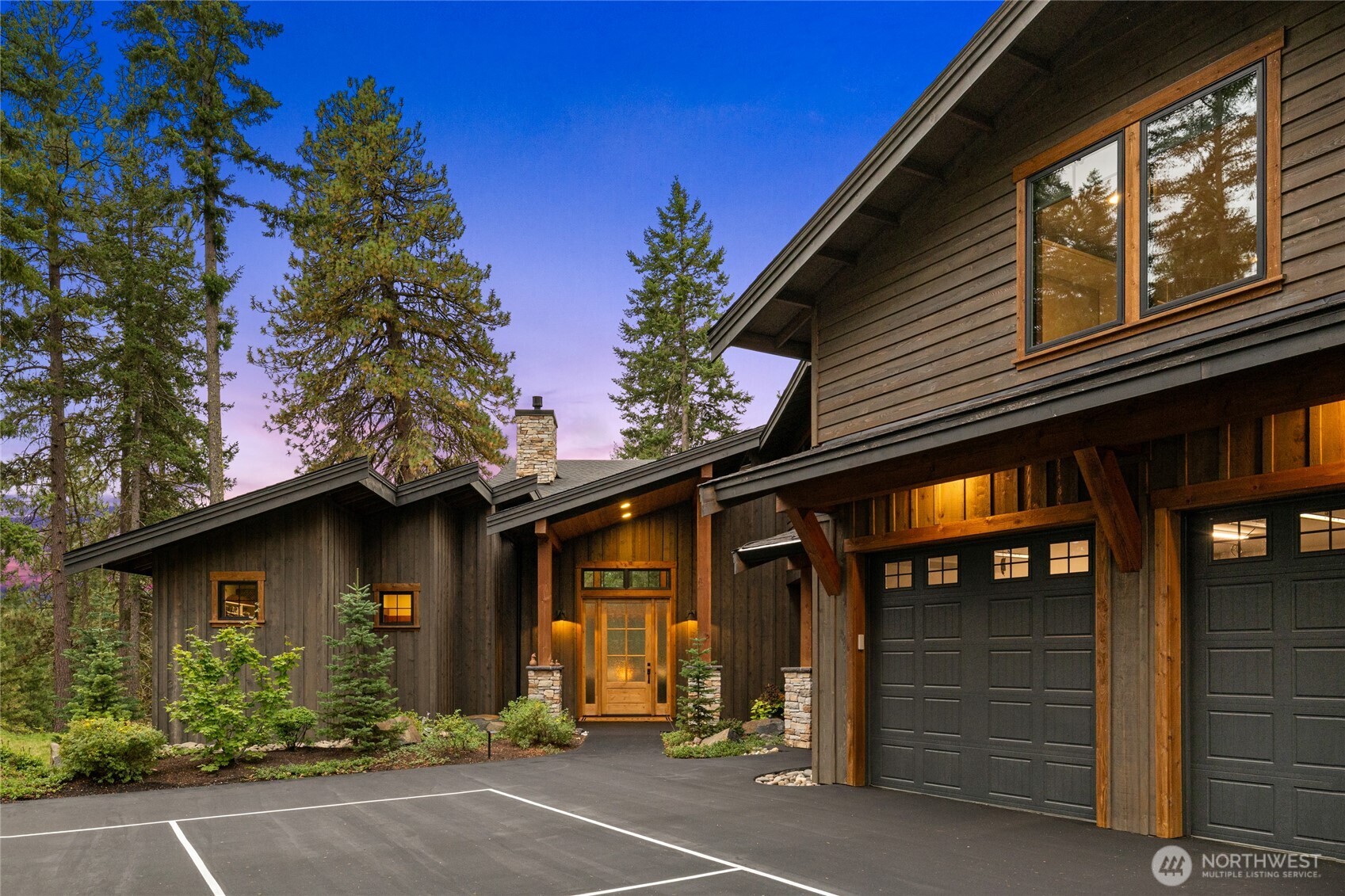 891 Kokanee Loop Property Photo 2