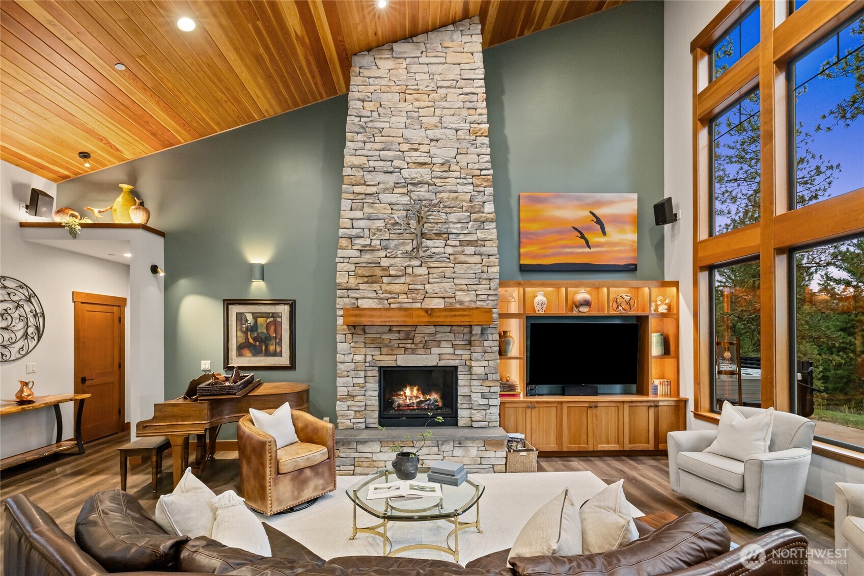 891 Kokanee Loop Property Photo 5