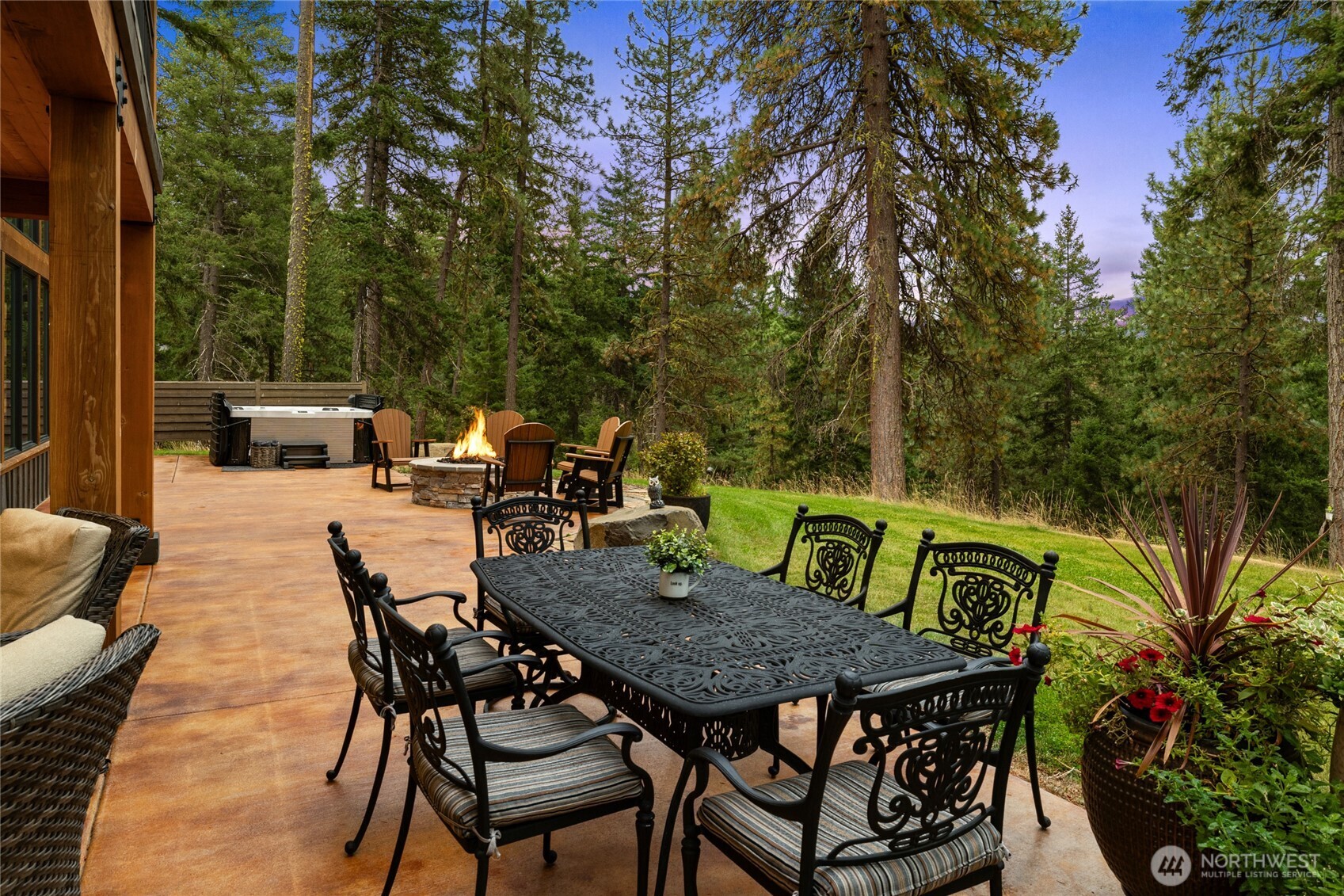 891 Kokanee Loop Property Photo 12