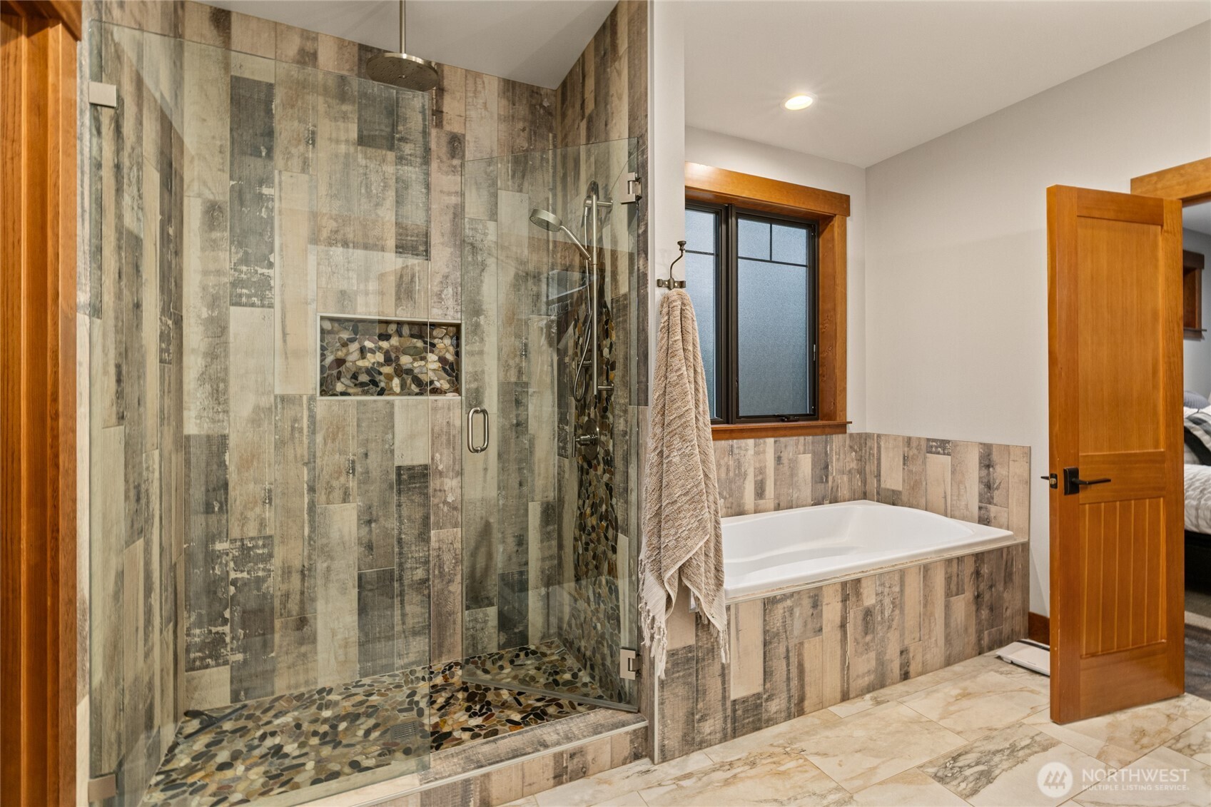 891 Kokanee Loop Property Photo 17