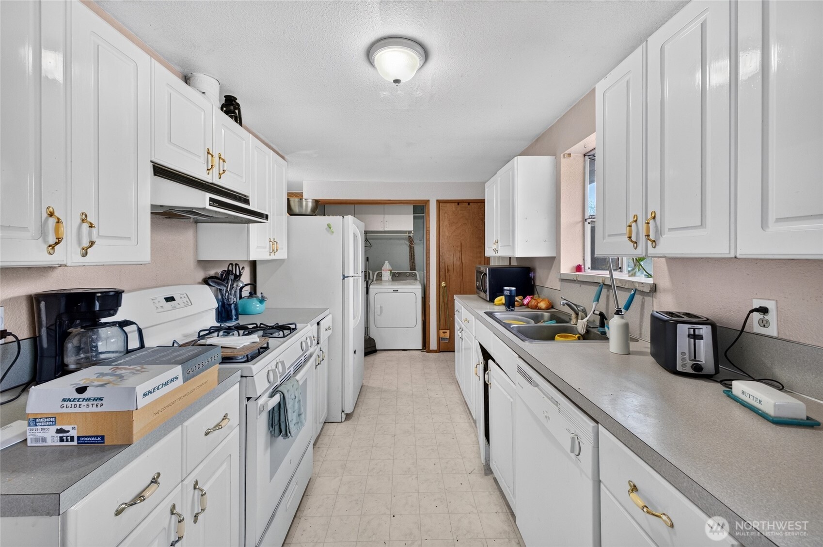 7911 Steamboat Island Road Property Photo 8
