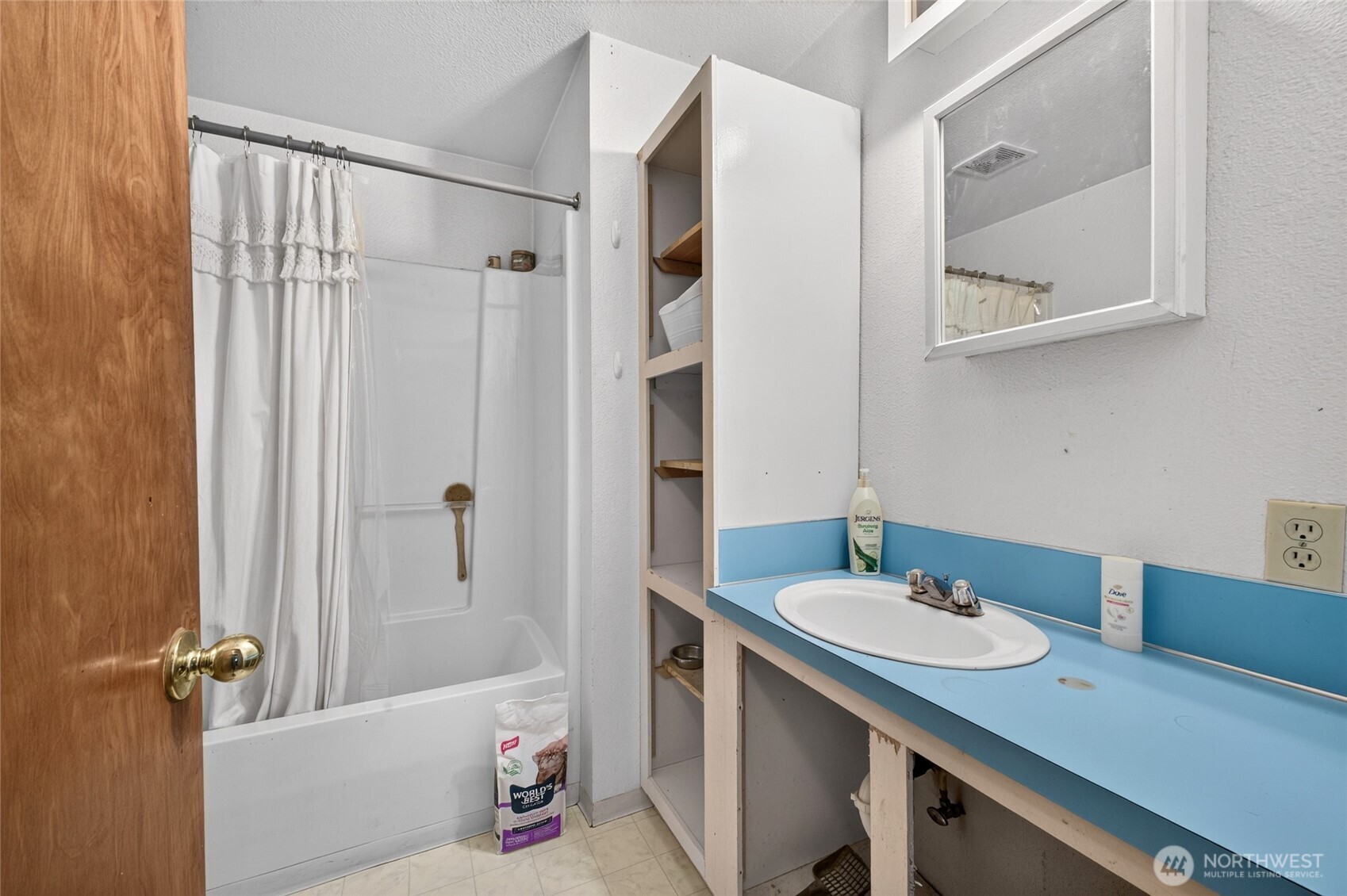 7911 Steamboat Island Road Property Photo 16