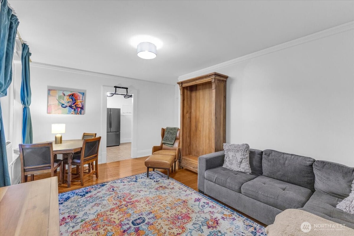615 Boren Avenue 8 Property Photo 9