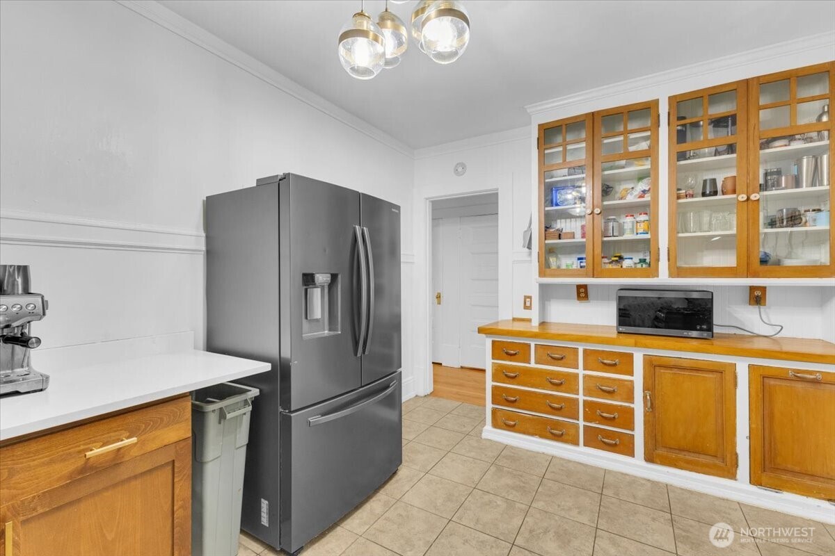 615 Boren Avenue 8 Property Photo 14