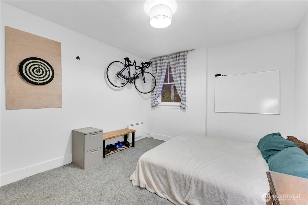 615 Boren Avenue 8 Property Photo 25