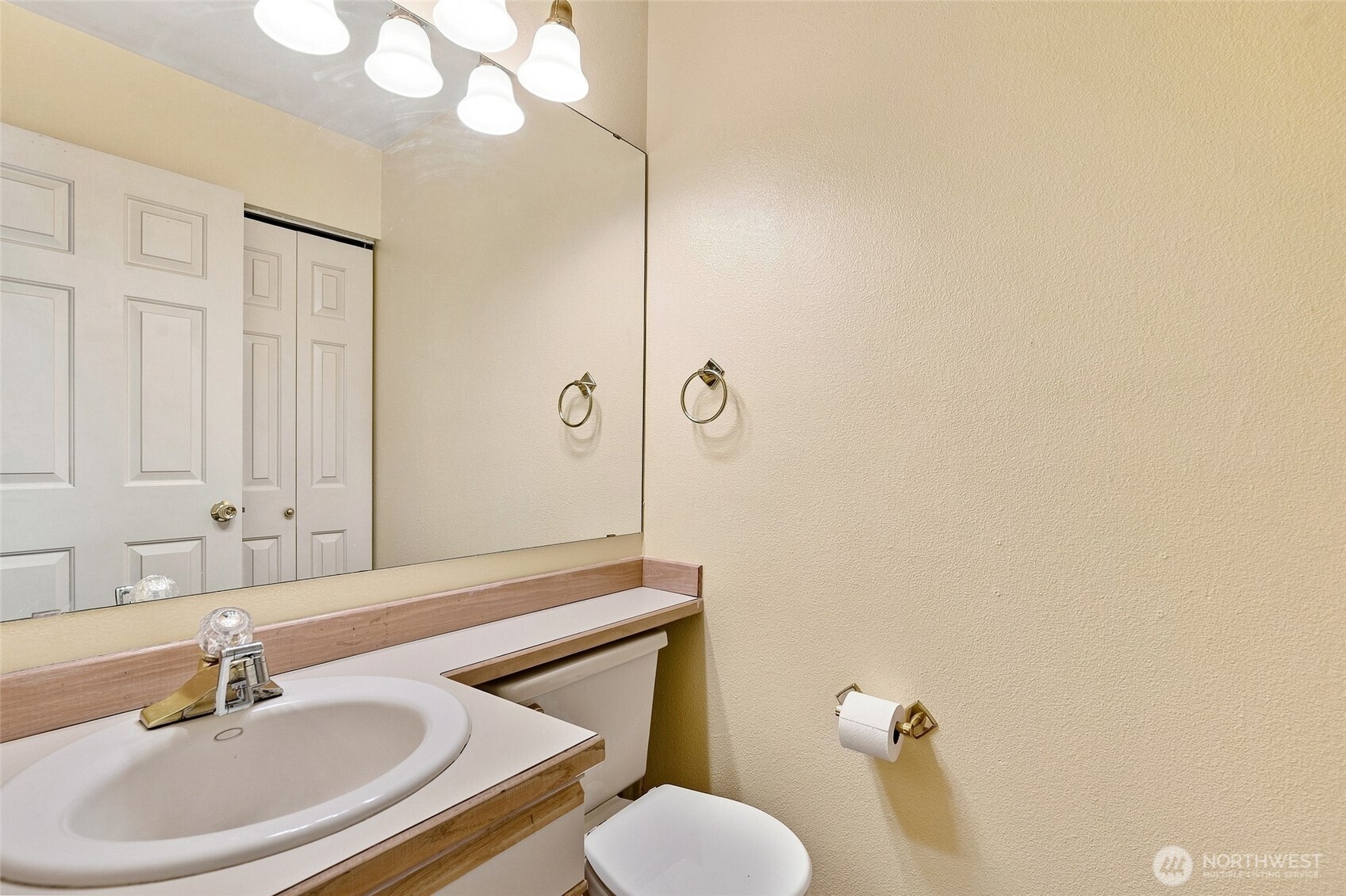 3812 25th Avenue 4b Property Photo 13