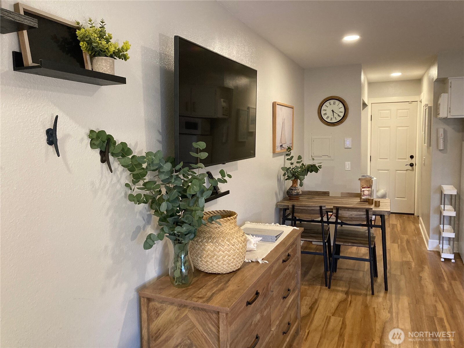 250 Tucker Avenue 2 Property Photo 12