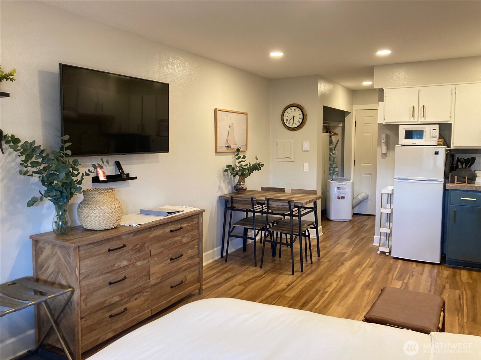 250 Tucker Avenue 2 Property Photo 13