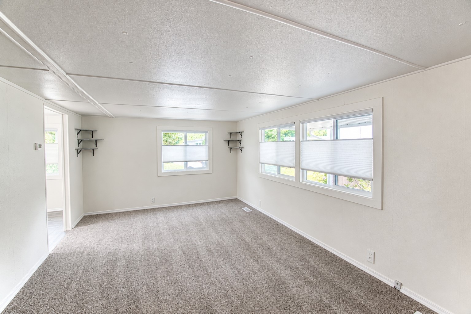 11330 E Riverside Drive 47 Property Photo 10