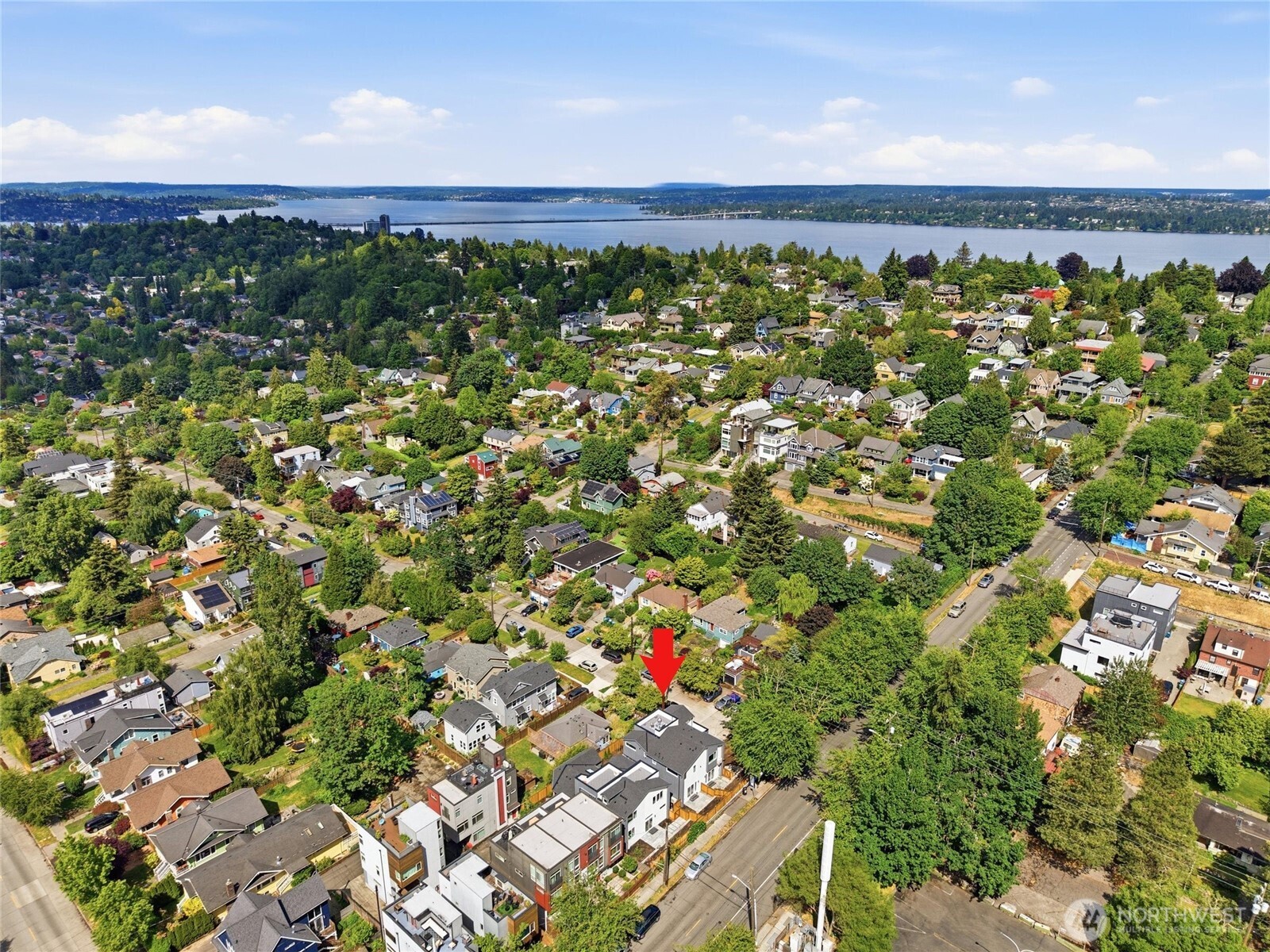 1401 29th Avenue Property Photo 3