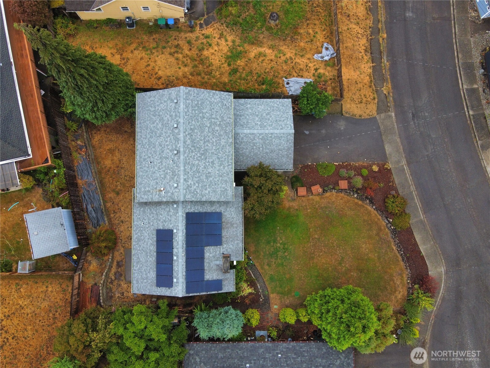 1516 Bradley Court Property Photo 4