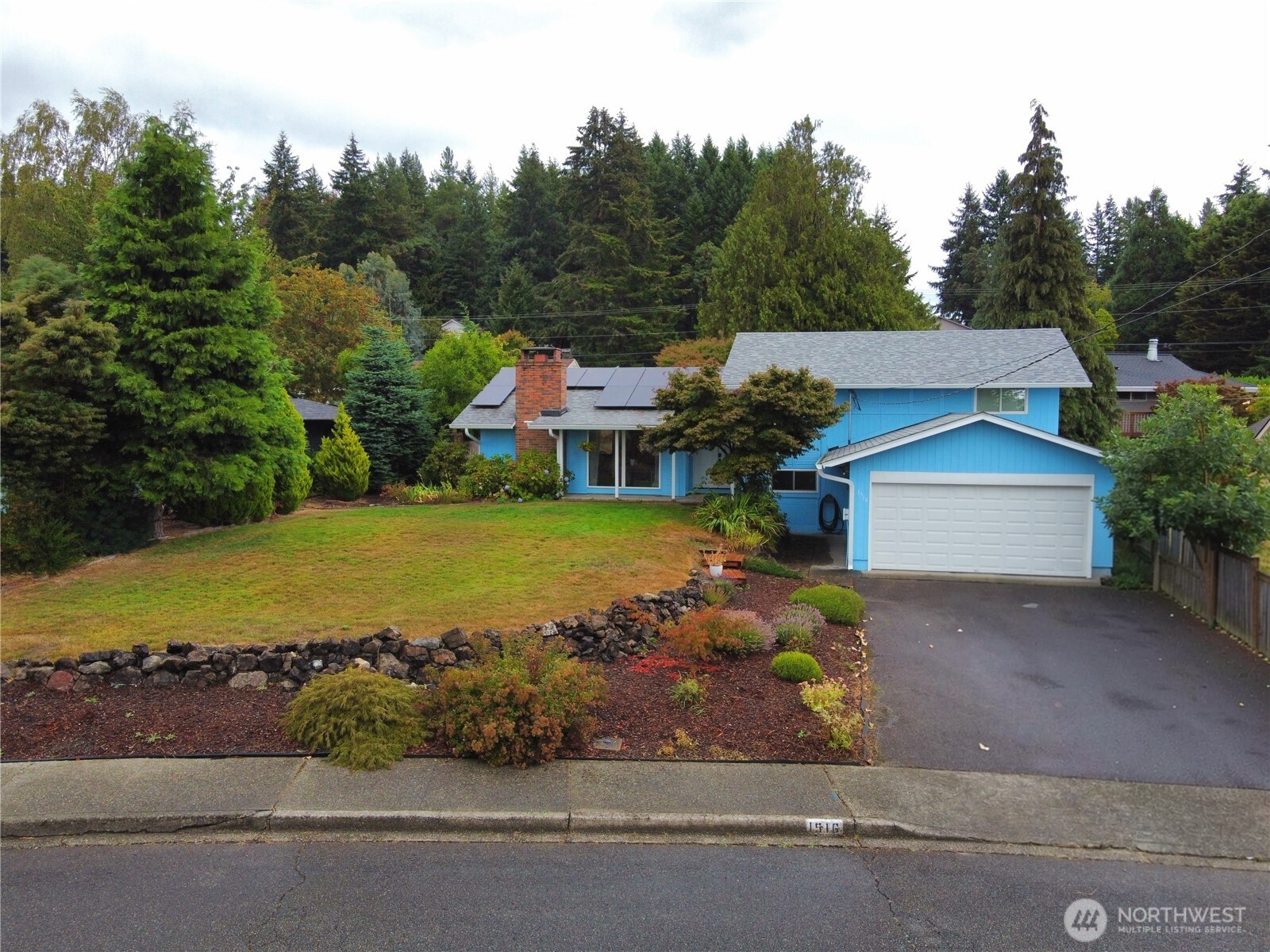 1516 Bradley Court Property Photo 5