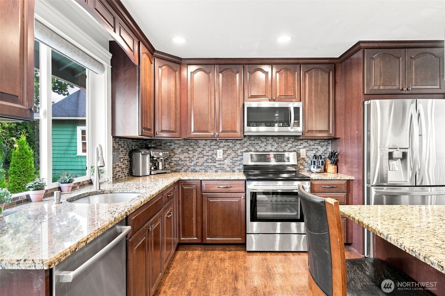 211 S 78th Street Property Photo 6