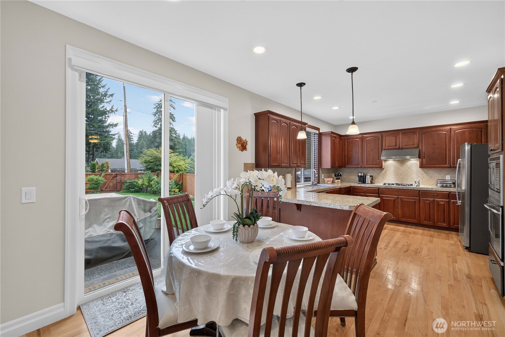 25528 Lake Wilderness Place Property Photo 11
