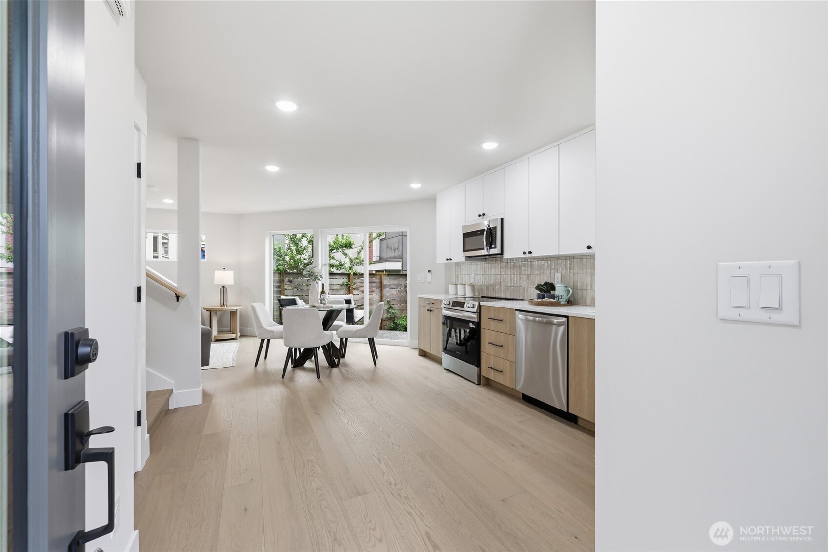 1409 29th Avenue Property Photo 3