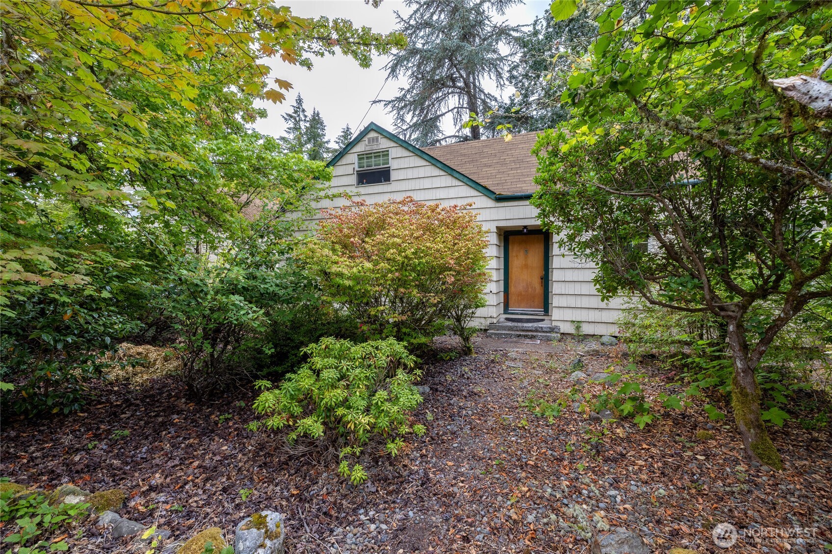 110 39th Avenue Property Photo 1