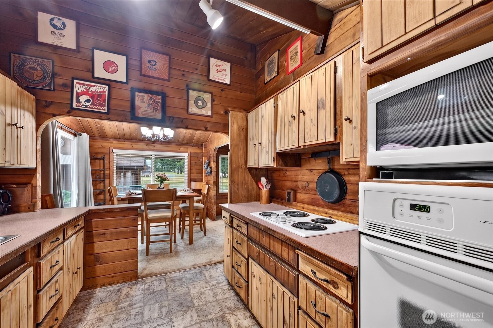 16805 Rainbow Lane Property Photo 8