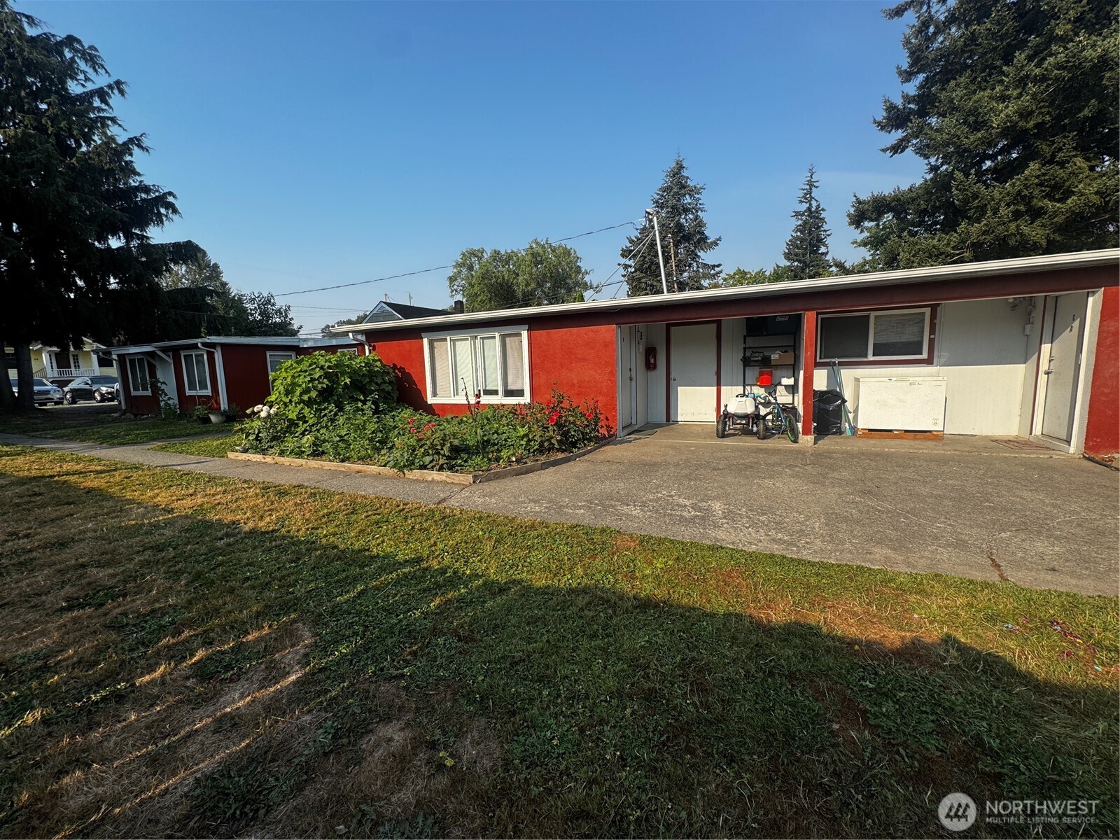 49 Willow Lane Property Photo 2