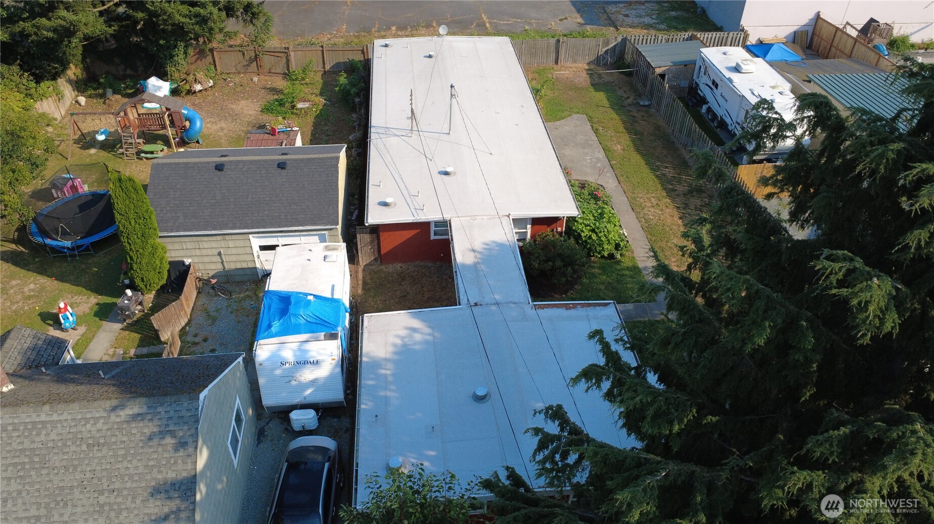 49 Willow Lane Property Photo 3