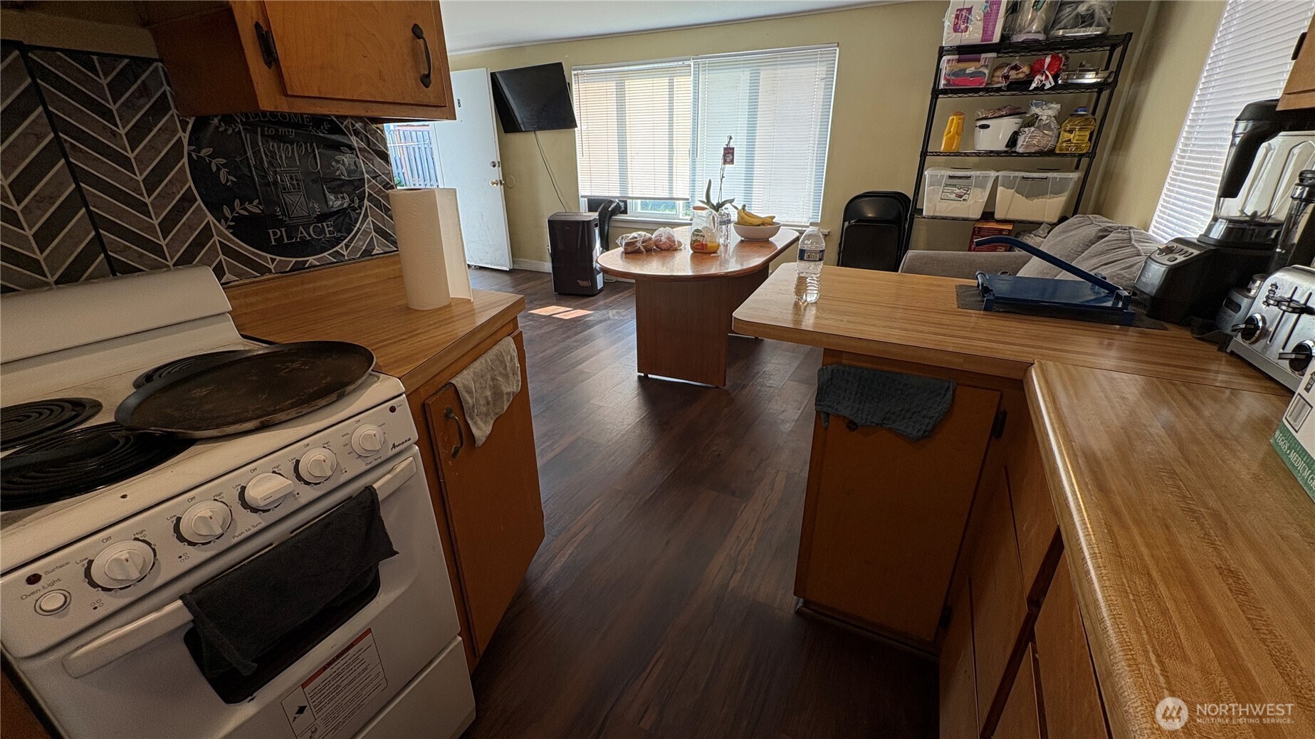 49 Willow Lane Property Photo 10