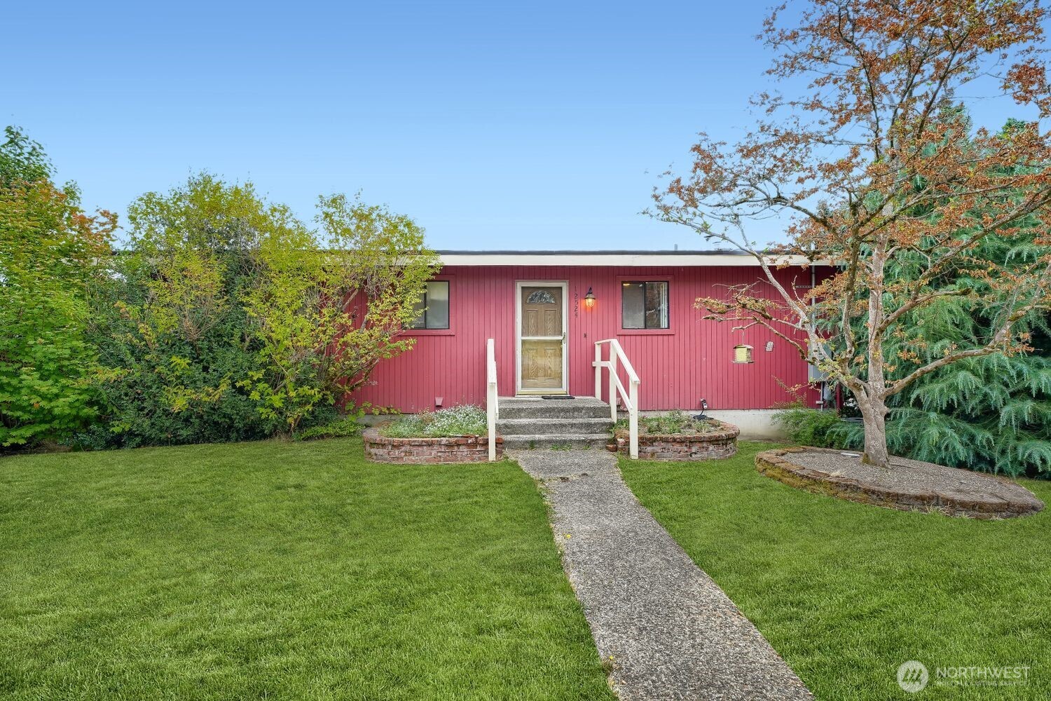 12524 13th Avenue Property Photo 2
