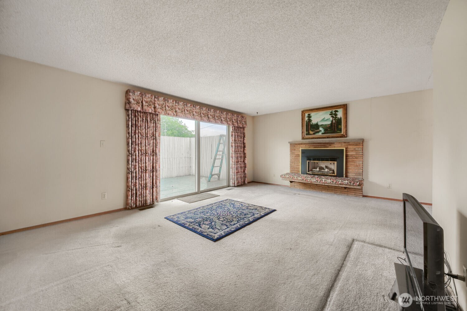 12524 13th Avenue Property Photo 5