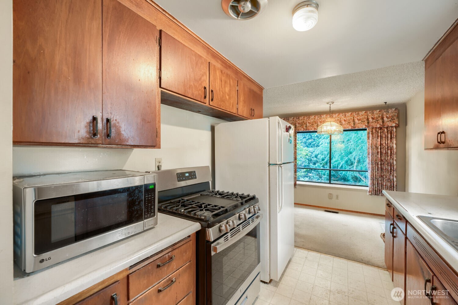 12524 13th Avenue Property Photo 11