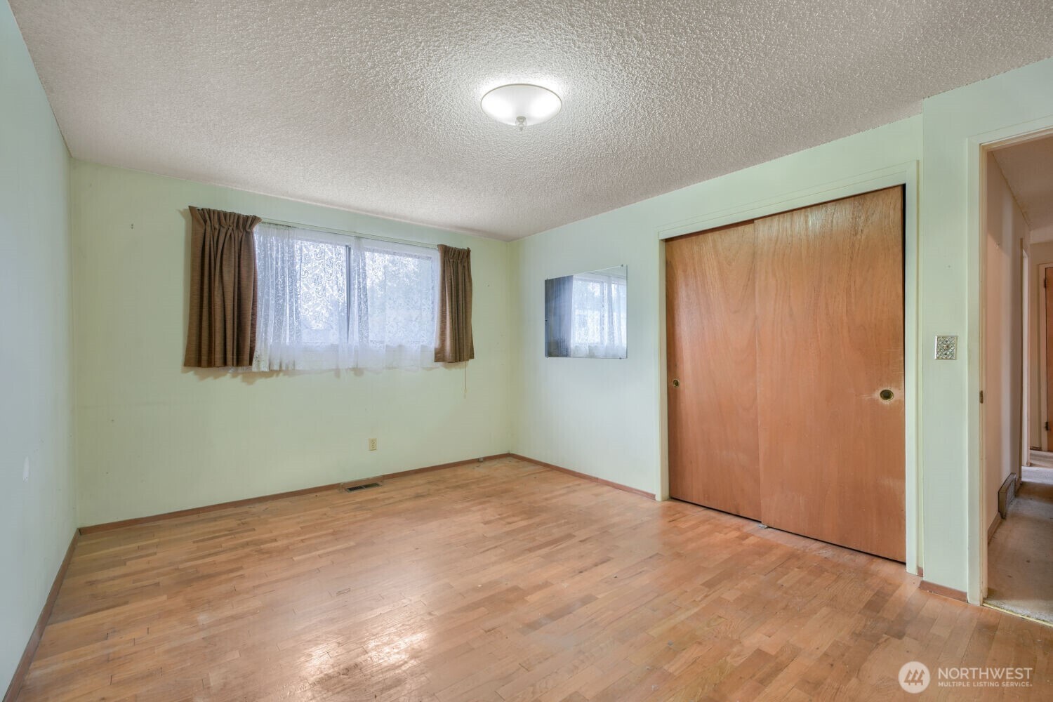 12524 13th Avenue Property Photo 13