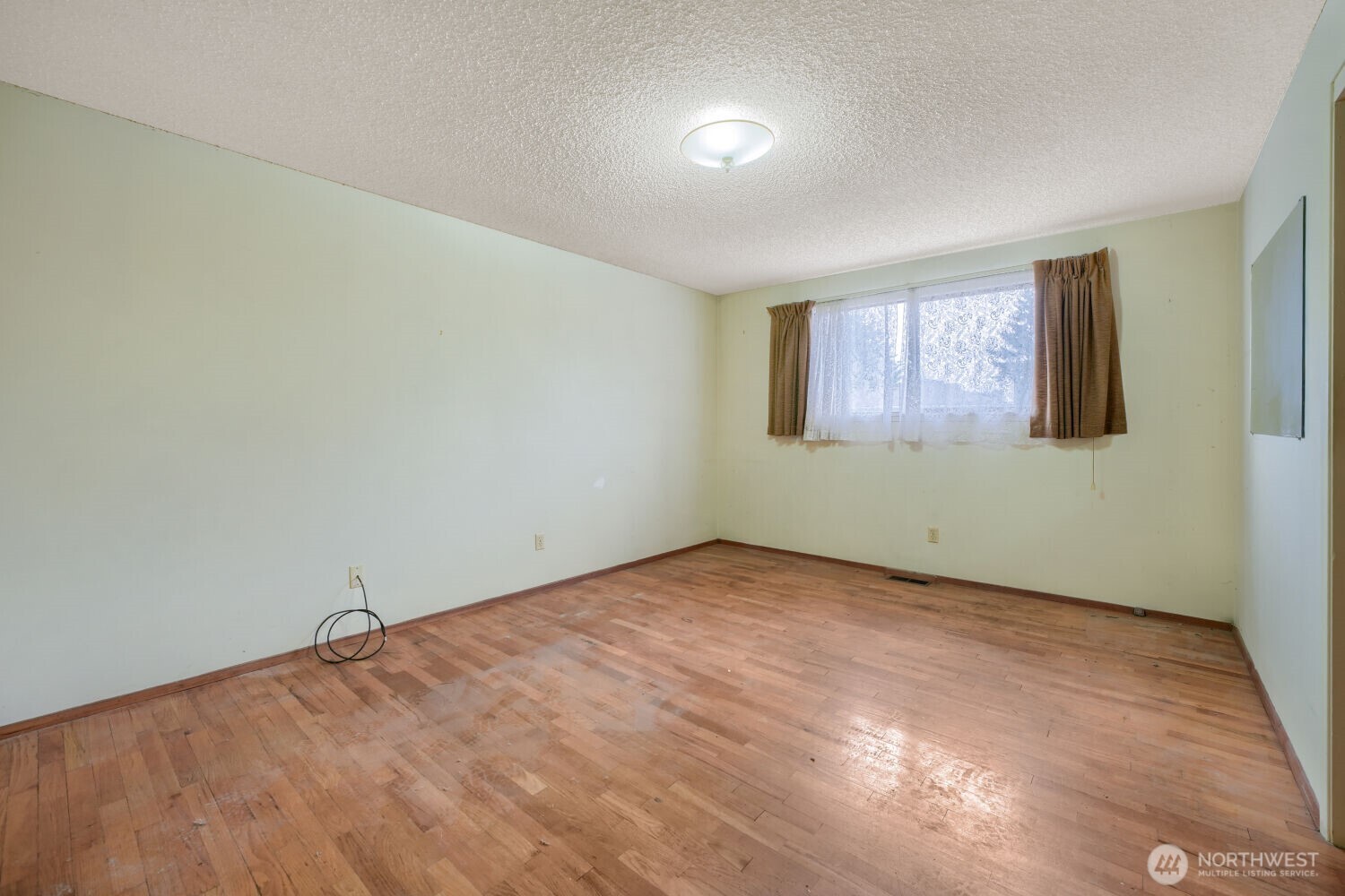 12524 13th Avenue Property Photo 14