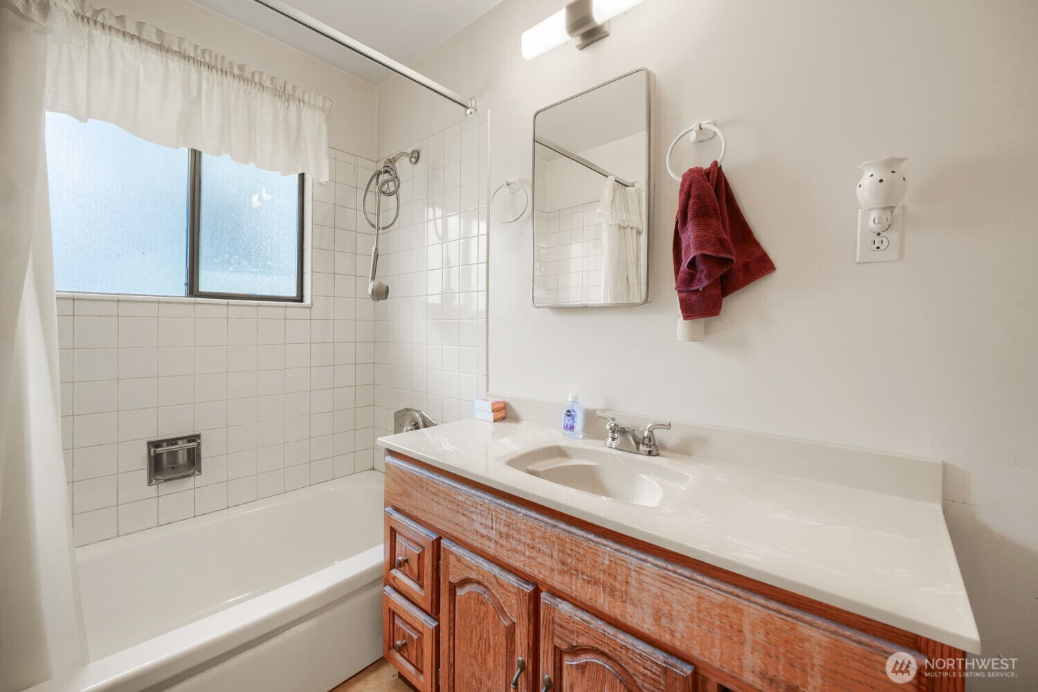 12524 13th Avenue Property Photo 16