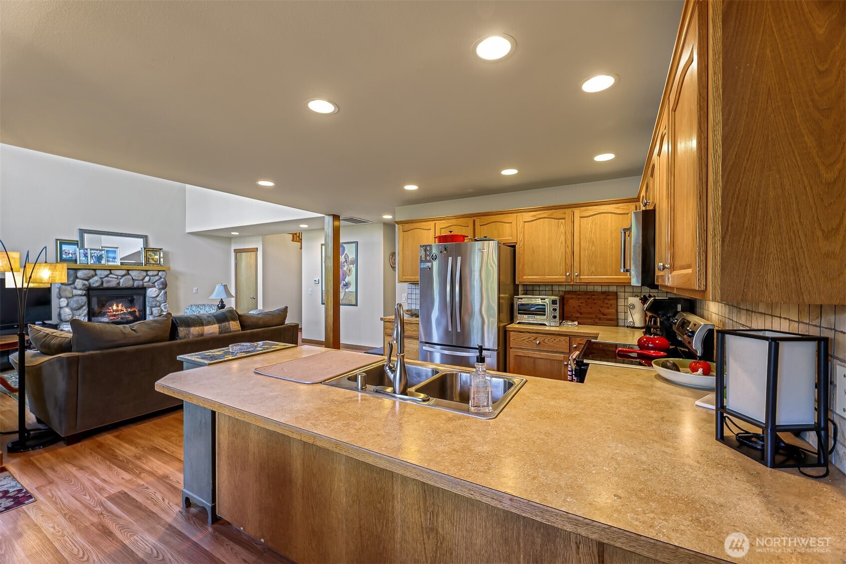 1405 Foxtail Street A&b Property Photo 15