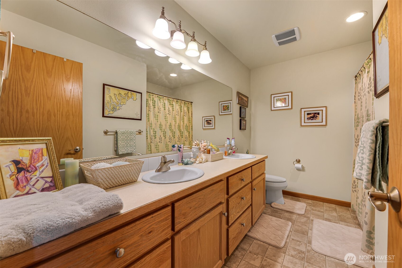 1405 Foxtail Street A&b Property Photo 18