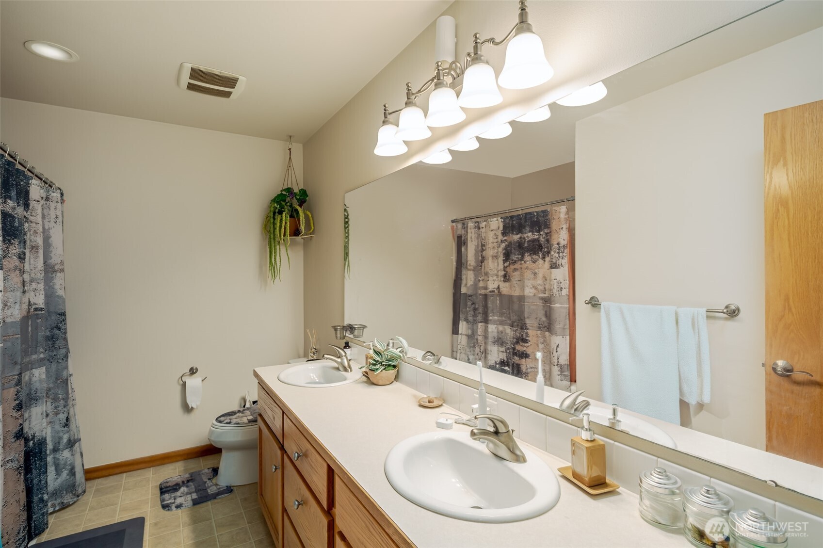 1405 Foxtail Street A&b Property Photo 32