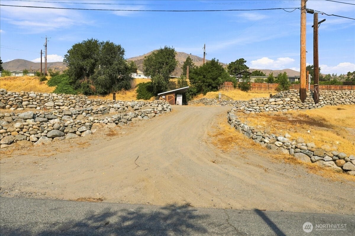 15 Terra Vista Lane Property Photo 31