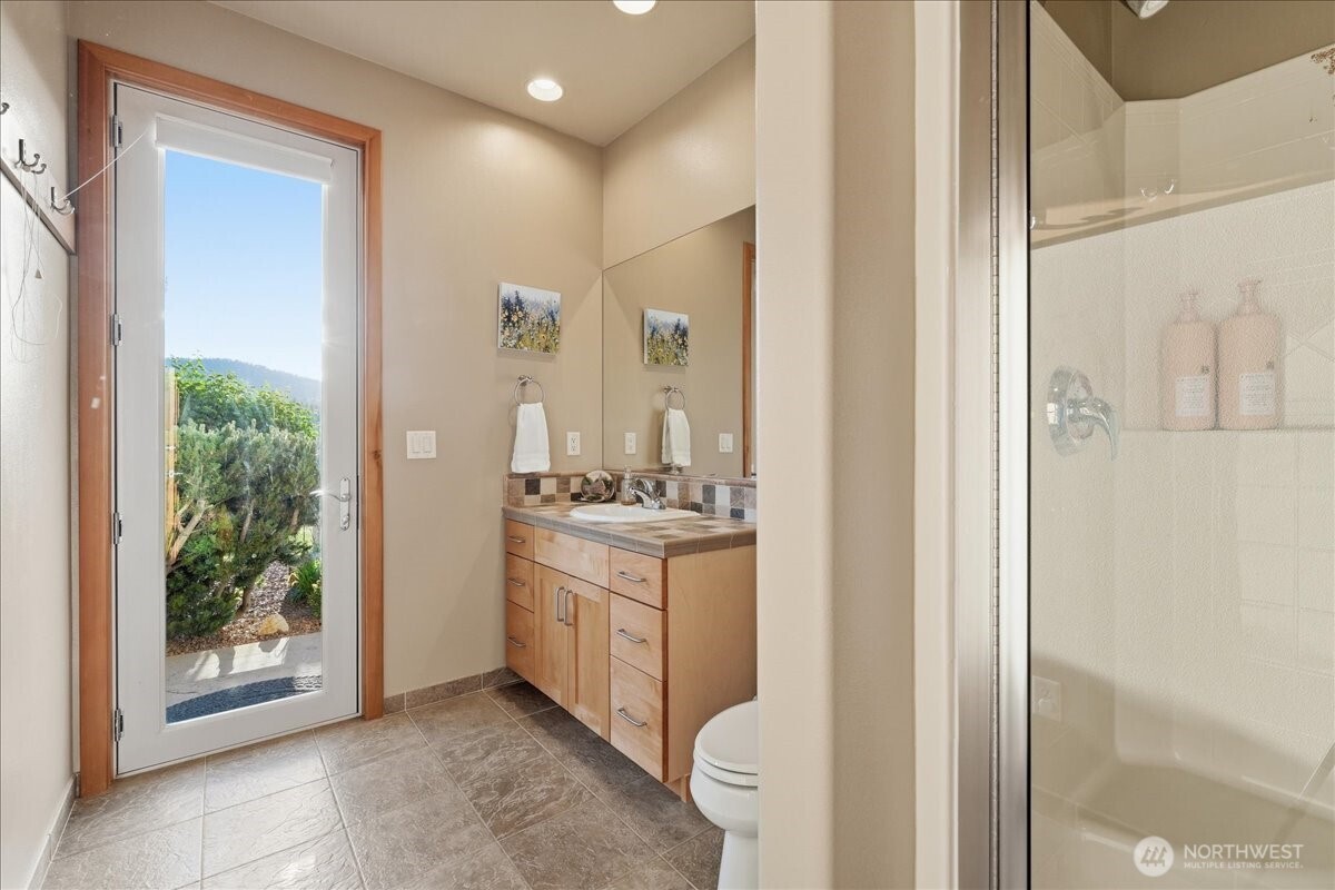 825 Hawks Meadow Road Property Photo 22