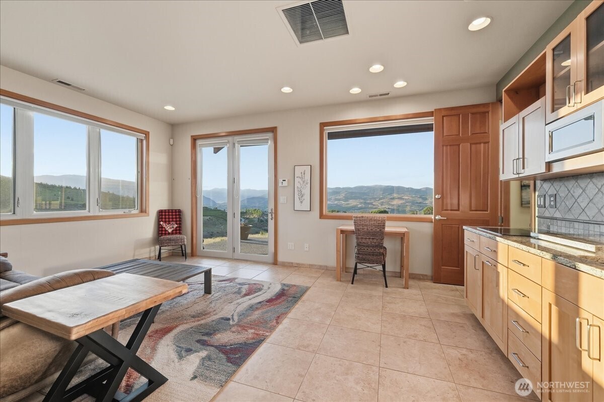 825 Hawks Meadow Road Property Photo 29