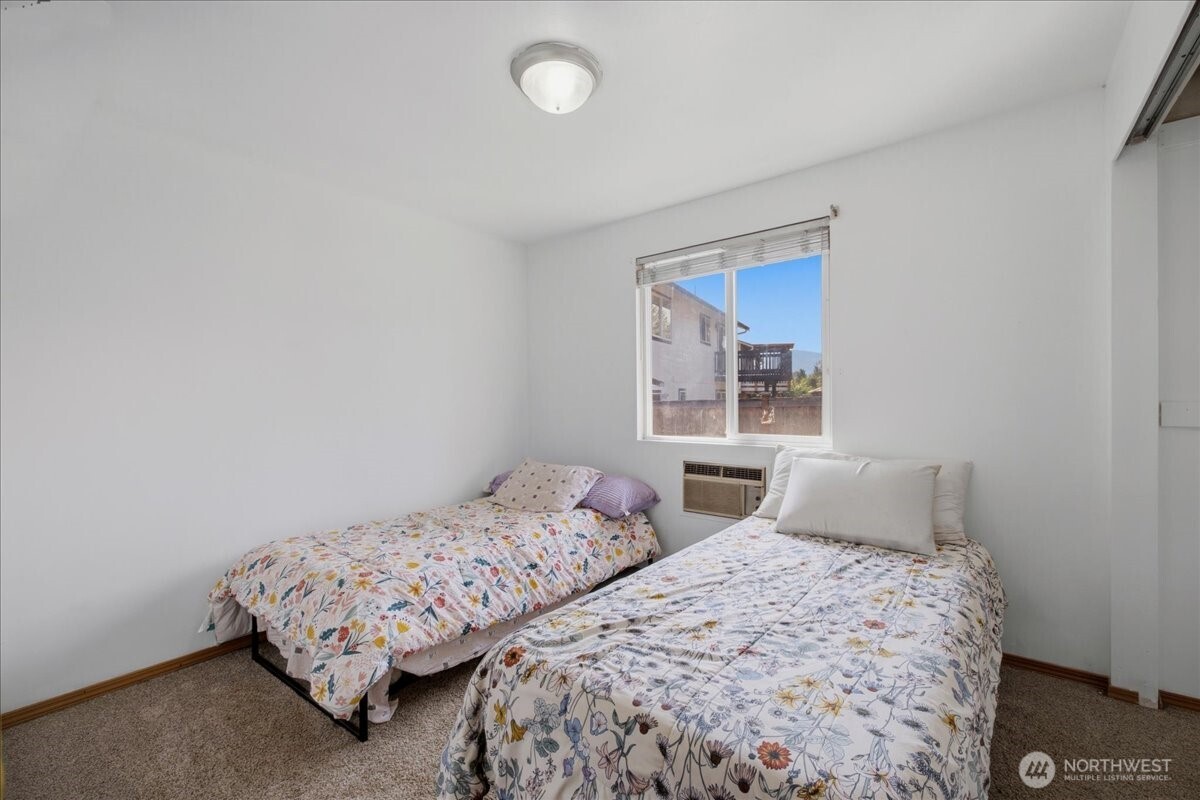 920 Perkins Way Property Photo 15