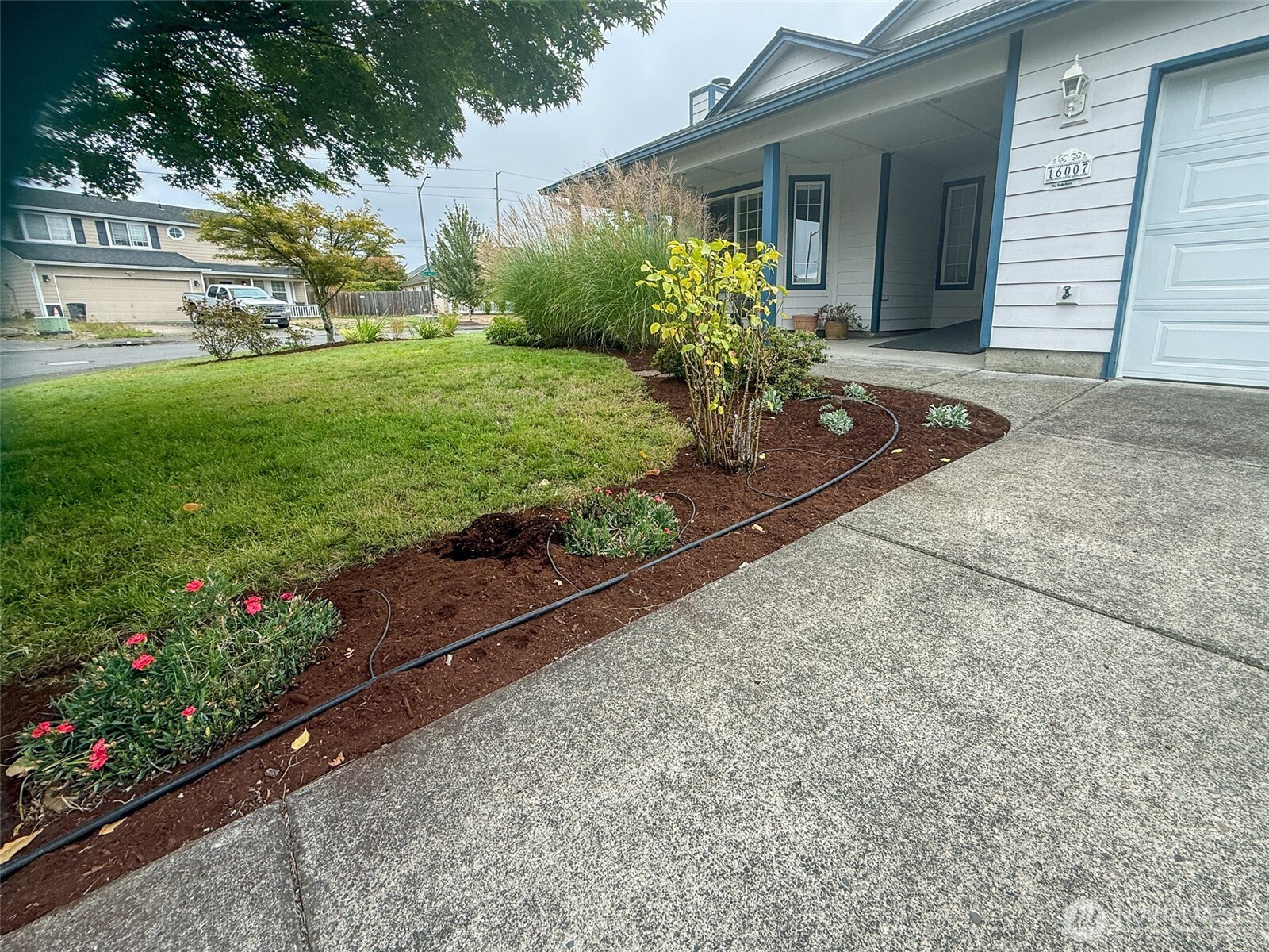 16007 Ne Hickory Street Property Photo 1