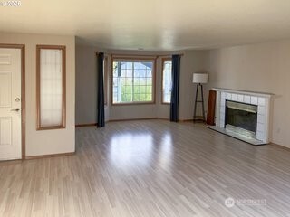16007 Ne Hickory Street Property Photo 4