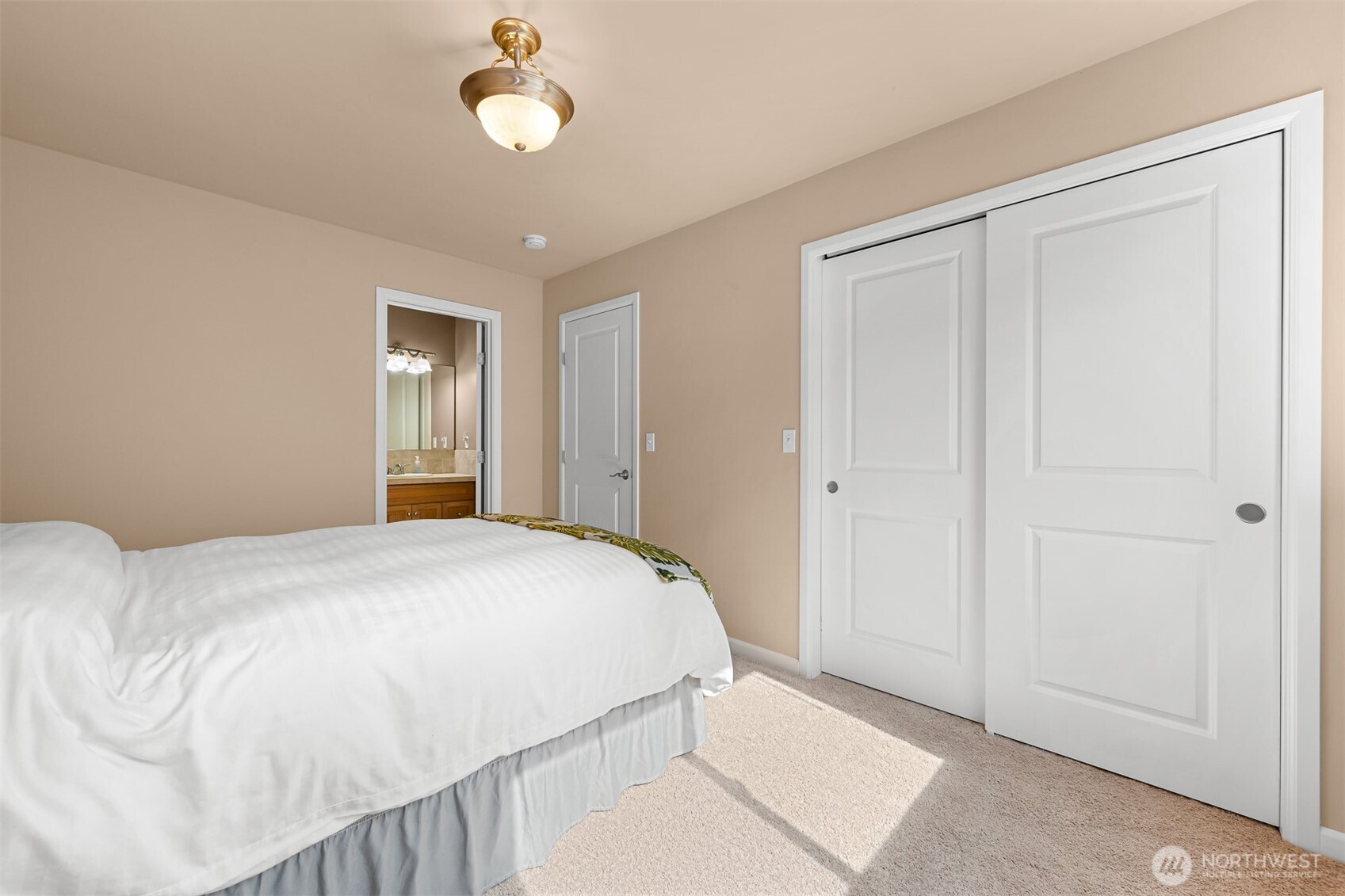 333 Lakeside Drive Property Photo 16